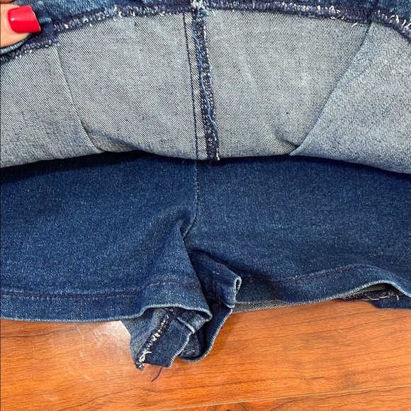 NWT Dark Wash Pleated Mid-Rise Skort Shorts - Picture 4 of 5
